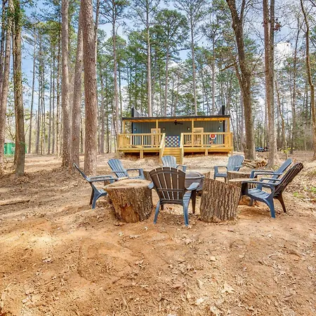 Winnsboro Barndominium With Fire Pit And Large Deck!